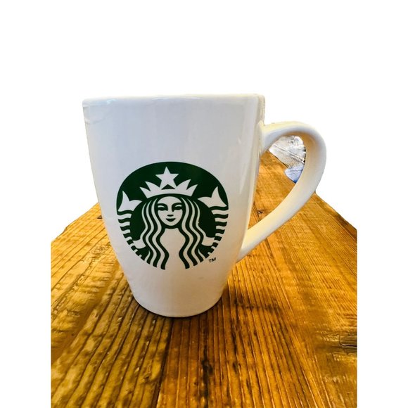 2011 Starbucks Coffee Co. Coffee Cup Mug 16 fl. oz. Green & White Logo - Picture 1 of 9